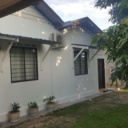 Homestay / Roomstay Muslim Budget Tanjung Malim Tanjong Malim Exterior foto